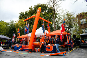 Syracuse fans tailgating ahead of SU's football game against Rutgers.